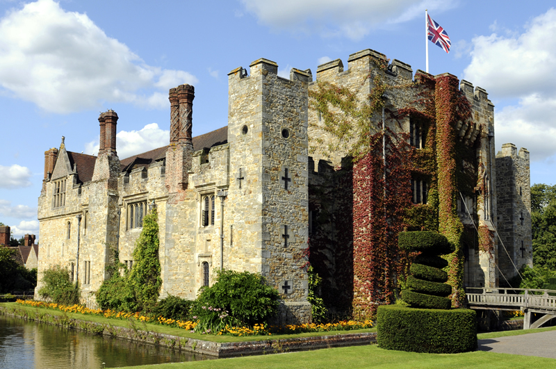 6 Amazing Stately Homes and Castles Near London