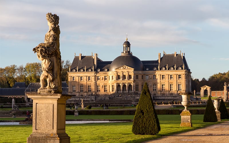 Enjoy Magically Festive France From Paris Alcars Cau De Vaux Le Vicomte